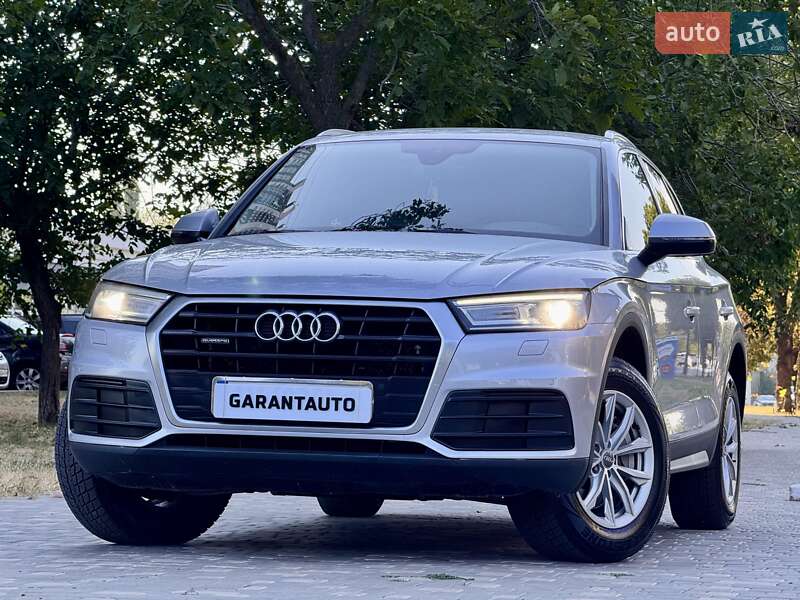 Позашляховик / Кросовер Audi Q5 2017 в Одесі