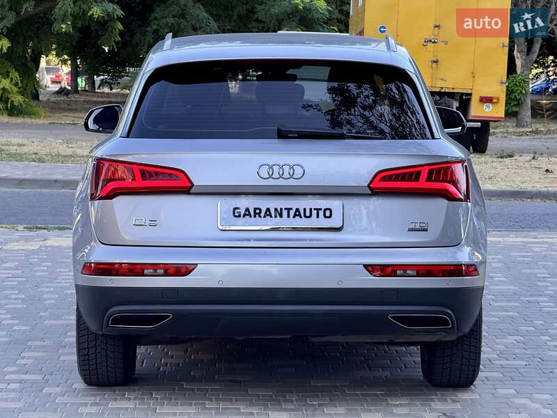 Позашляховик / Кросовер Audi Q5 2017 в Одесі