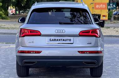 Внедорожник / Кроссовер Audi Q5 2018 в 