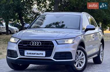 Внедорожник / Кроссовер Audi Q5 2018 в 