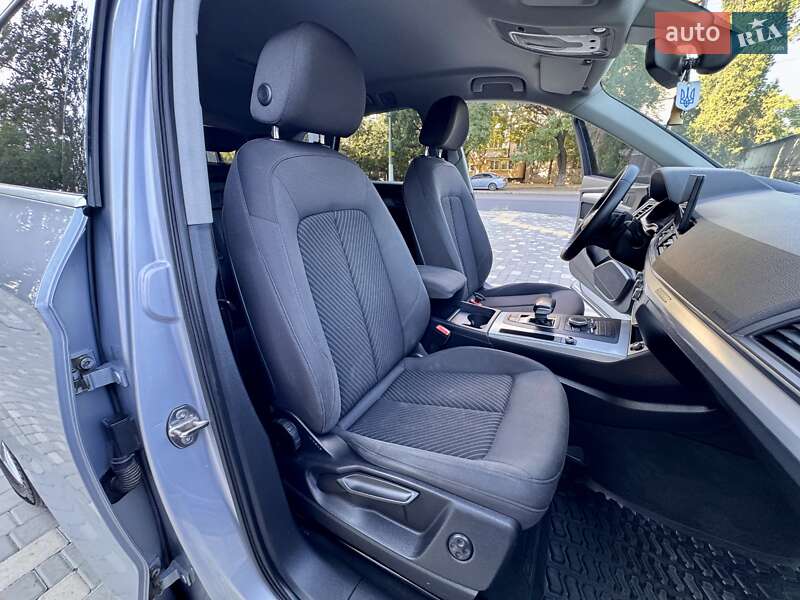 Позашляховик / Кросовер Audi Q5 2017 в Одесі