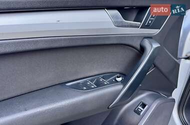 Внедорожник / Кроссовер Audi Q5 2018 в 