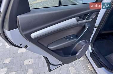 Внедорожник / Кроссовер Audi Q5 2018 в 