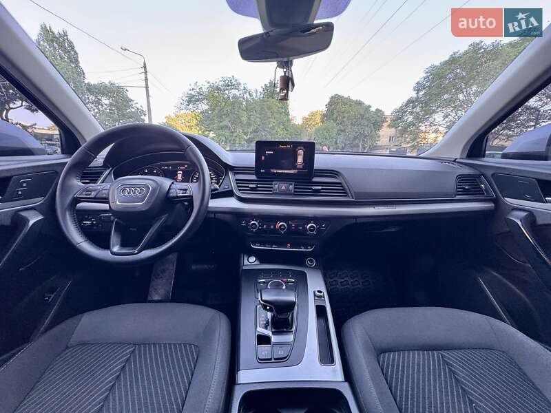 Позашляховик / Кросовер Audi Q5 2017 в Одесі