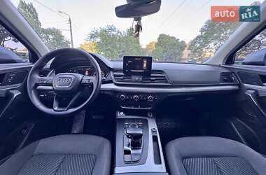 Внедорожник / Кроссовер Audi Q5 2018 в 