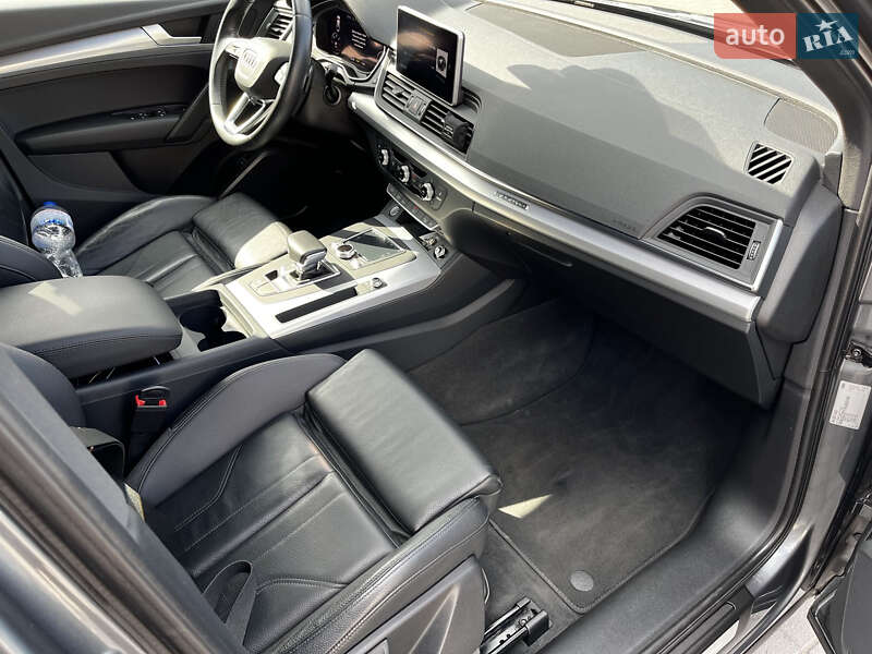 Позашляховик / Кросовер Audi Q5 2020 в Запоріжжі
