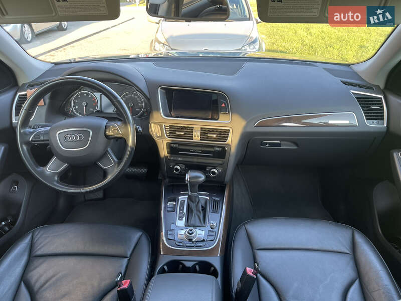 Позашляховик / Кросовер Audi Q5 2015 в Луцьку