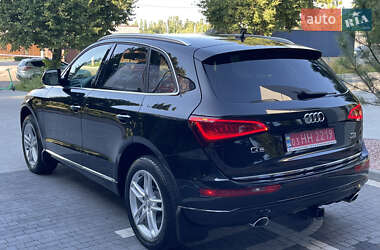 Внедорожник / Кроссовер Audi Q5 2015 в 