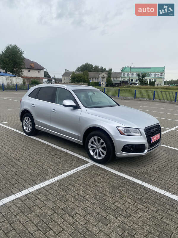 Внедорожник / Кроссовер Audi Q5 2014 в Нововолынске