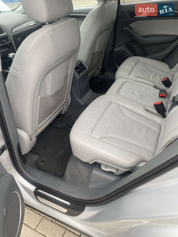 Внедорожник / Кроссовер Audi Q5 2014 в Нововолынске