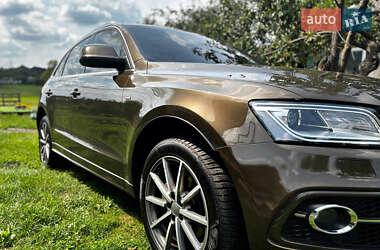 Внедорожник / Кроссовер Audi Q5 2012 в 