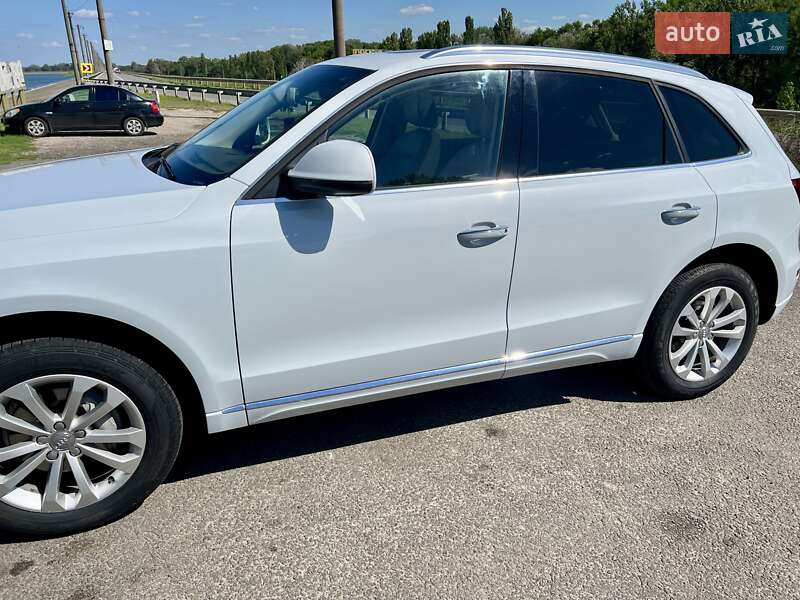 Внедорожник / Кроссовер Audi Q5 2014 в Чугуеве