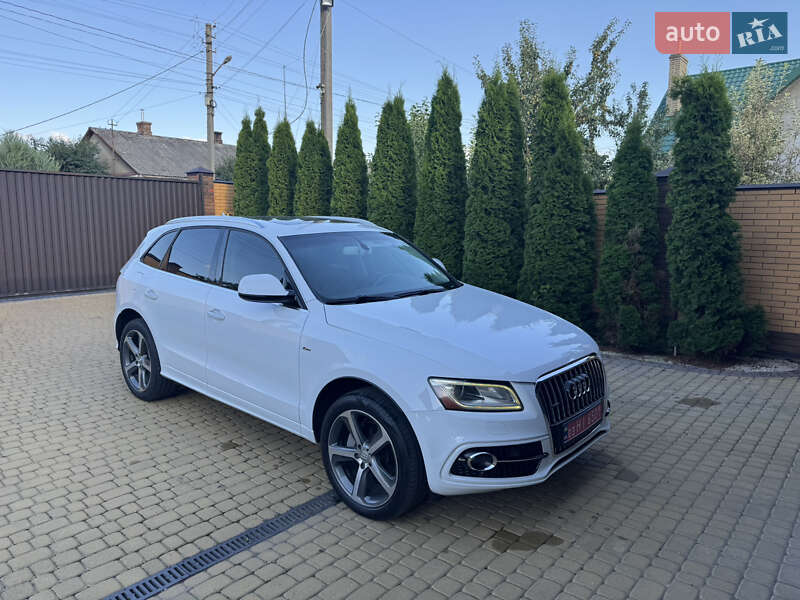 Внедорожник / Кроссовер Audi Q5 2016 в 