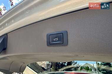 Внедорожник / Кроссовер Audi Q5 2015 в 