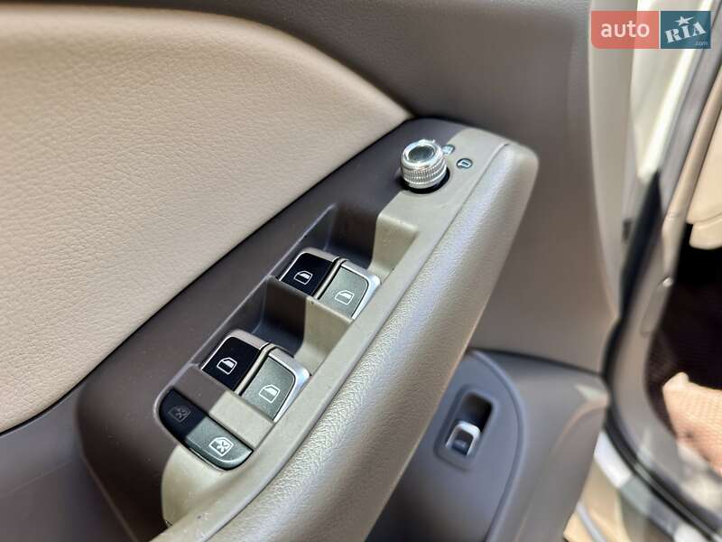 Внедорожник / Кроссовер Audi Q5 2015 в Виннице
