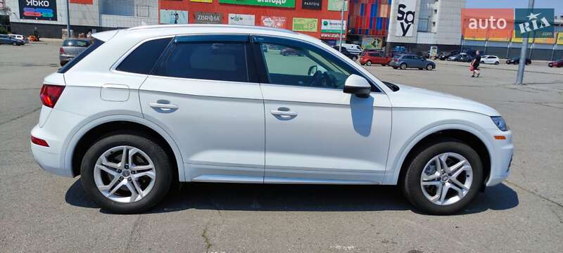 Внедорожник / Кроссовер Audi Q5 2019 в Харькове