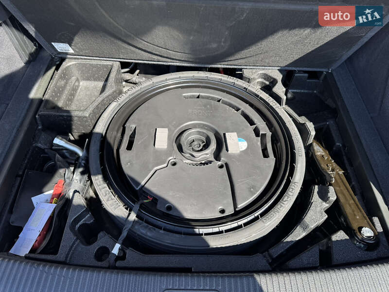 Внедорожник / Кроссовер Audi Q5 2024 в Киеве