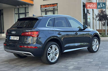 Внедорожник / Кроссовер Audi Q5 2017 в 