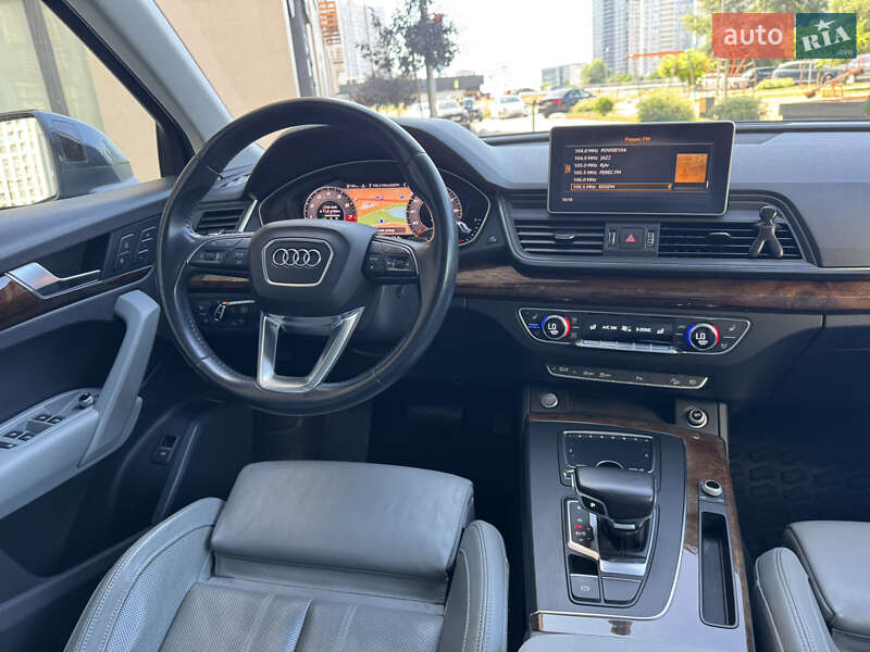 Внедорожник / Кроссовер Audi Q5 2017 в Киеве