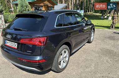 Внедорожник / Кроссовер Audi Q5 2020 в 
