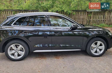 Внедорожник / Кроссовер Audi Q5 2018 в 