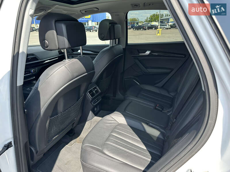 Внедорожник / Кроссовер Audi Q5 2017 в Львове