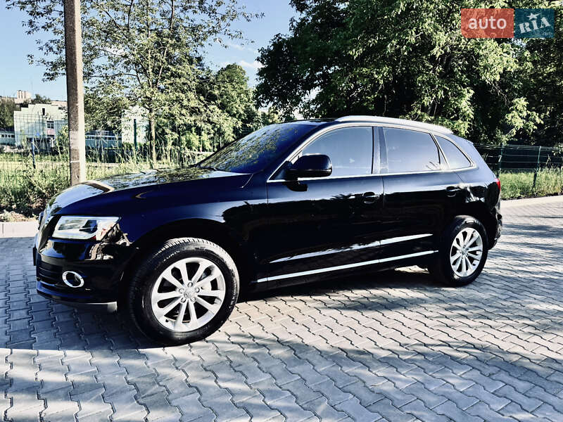 Внедорожник / Кроссовер Audi Q5 2012 в Черновцах