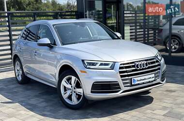 Внедорожник / Кроссовер Audi Q5 2018 в Ровно