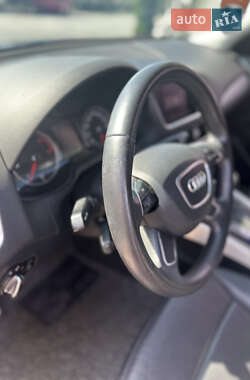 Внедорожник / Кроссовер Audi Q5 2012 в 