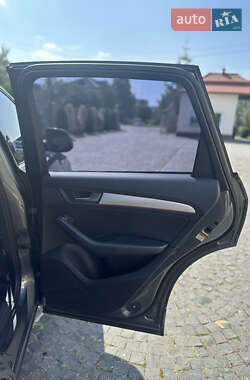 Внедорожник / Кроссовер Audi Q5 2012 в 