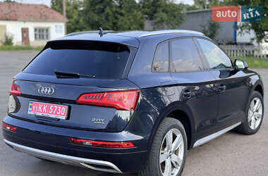 Внедорожник / Кроссовер Audi Q5 2017 в 