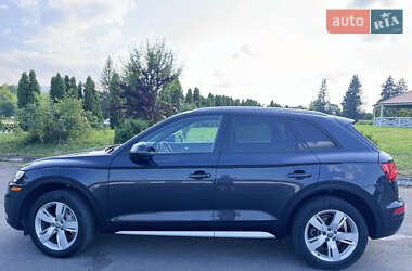 Внедорожник / Кроссовер Audi Q5 2017 в 