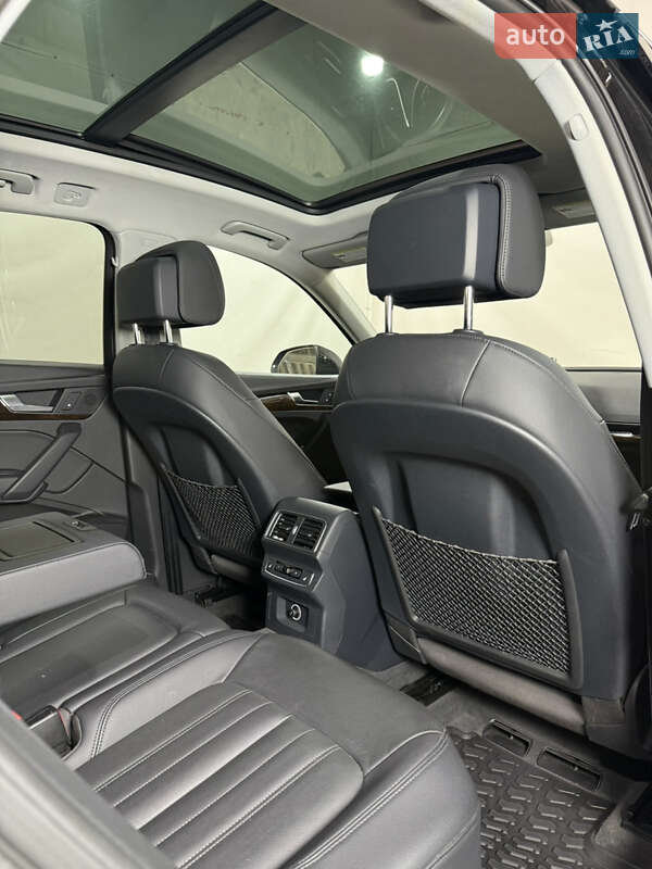 Внедорожник / Кроссовер Audi Q5 2018 в Одессе