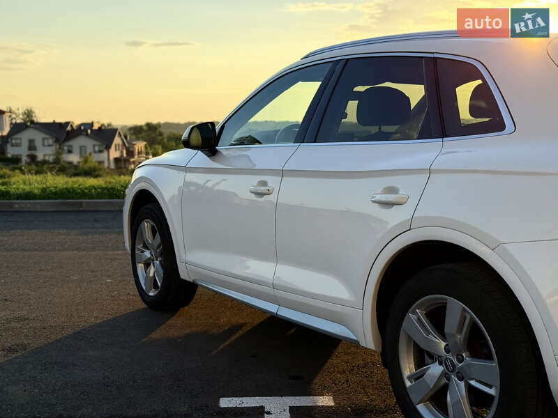 Внедорожник / Кроссовер Audi Q5 2017 в Ровно фото 4 Внедорожник / Кроссовер Audi Q5 2017 в Ровно