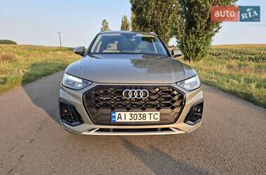 Внедорожник / Кроссовер Audi Q5 2023 в 