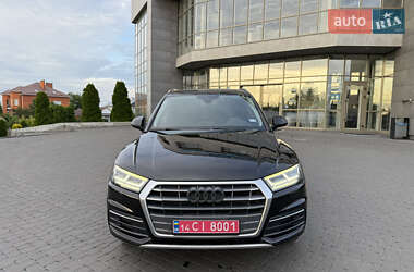 Внедорожник / Кроссовер Audi Q5 2017 в 