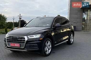 Внедорожник / Кроссовер Audi Q5 2017 в 