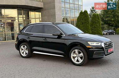 Внедорожник / Кроссовер Audi Q5 2017 в 