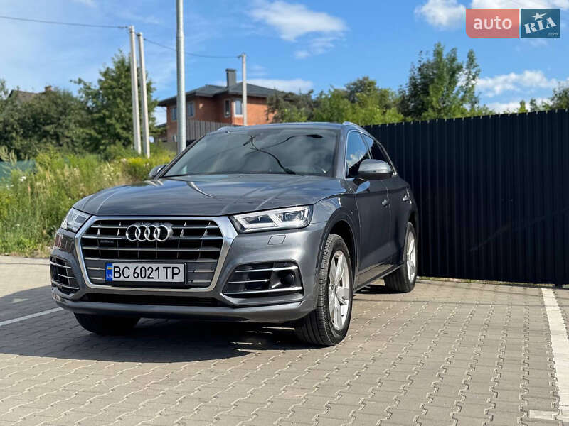 Внедорожник / Кроссовер Audi Q5 2018 в 