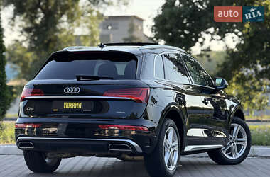 Внедорожник / Кроссовер Audi Q5 2021 в 