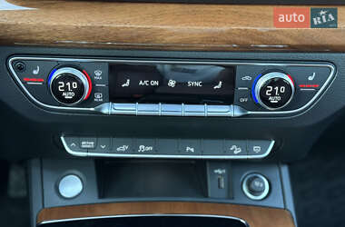 Внедорожник / Кроссовер Audi Q5 2021 в 