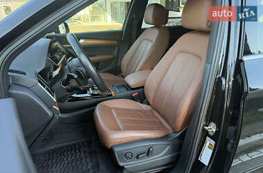 Внедорожник / Кроссовер Audi Q5 2021 в 