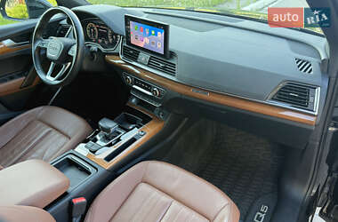 Внедорожник / Кроссовер Audi Q5 2021 в 