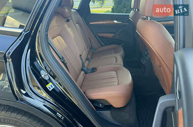 Внедорожник / Кроссовер Audi Q5 2021 в 