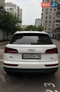 Внедорожник / Кроссовер Audi Q5 2017 в 