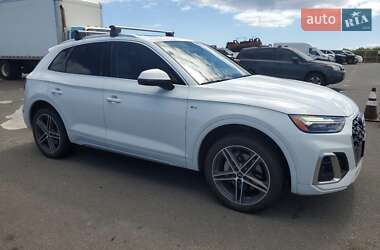 Внедорожник / Кроссовер Audi Q5 2021 в 