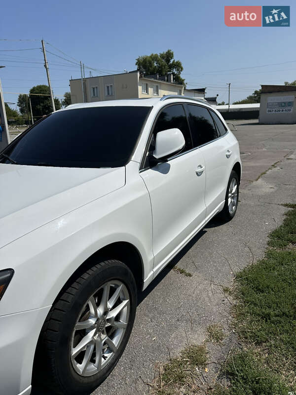Позашляховик / Кросовер Audi Q5 2011 в Кременчуці