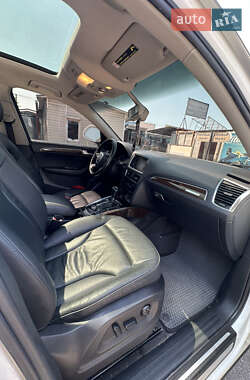 Внедорожник / Кроссовер Audi Q5 2011 в 