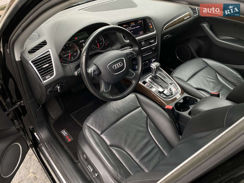 Внедорожник / Кроссовер Audi Q5 2015 в Луцке
