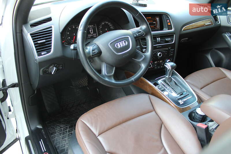 Внедорожник / Кроссовер Audi Q5 2015 в Ровно